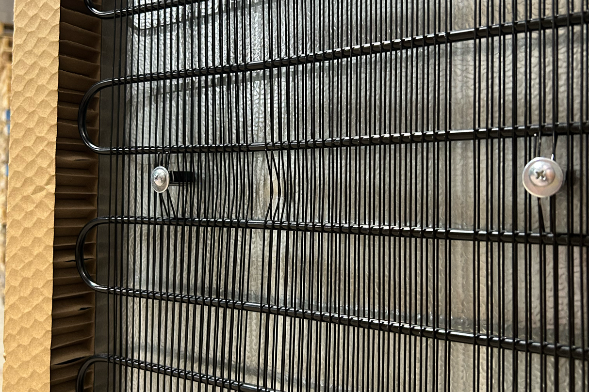 Unique Appliances 10.3 Cu/Ft 12/24v 290L Solar Refrigerator [Scratch & Dent]