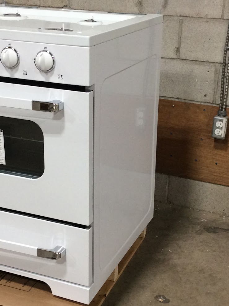 Unique Appliances Classic Retro 24” Off-Grid Propane Range [Scratch & Dent - #2411240800735]